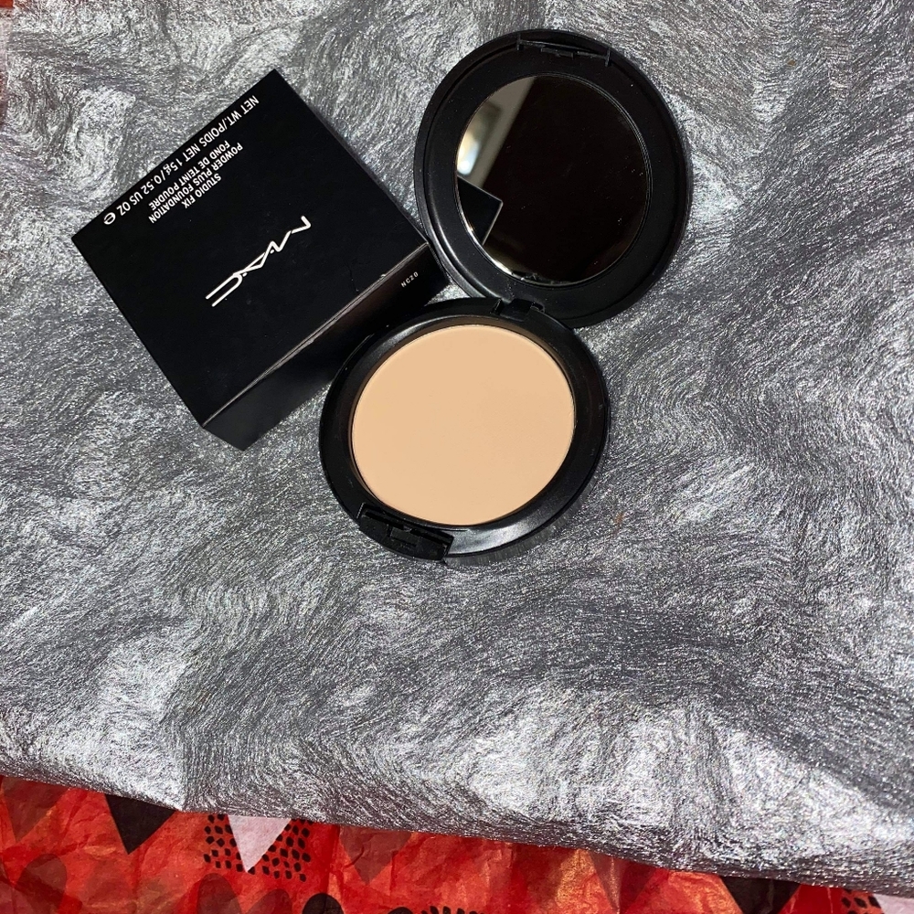 🌶 New Mac NC20 Studio Fix Powder + Foundation 🌶
